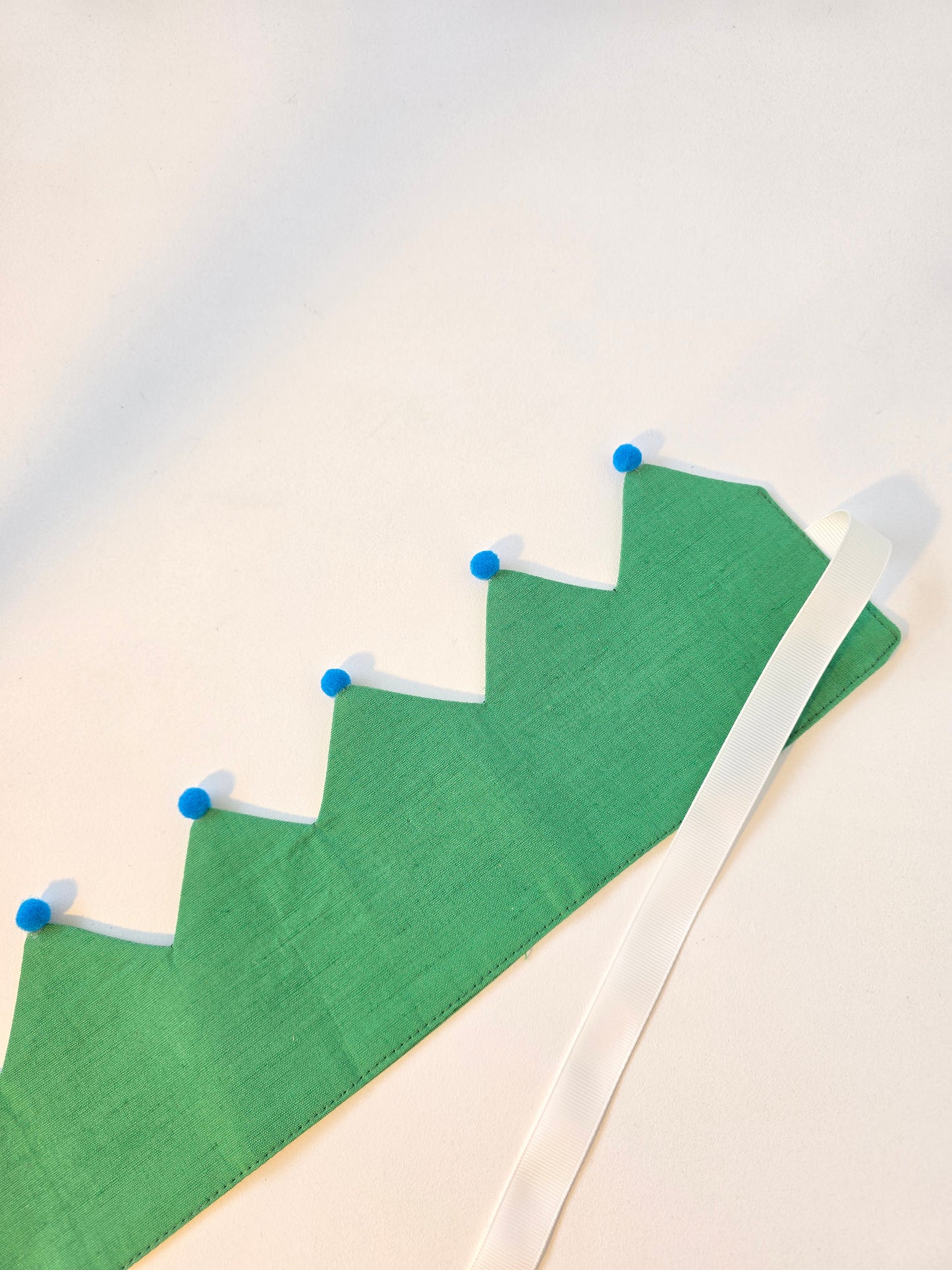 PomPom Fabric Crown