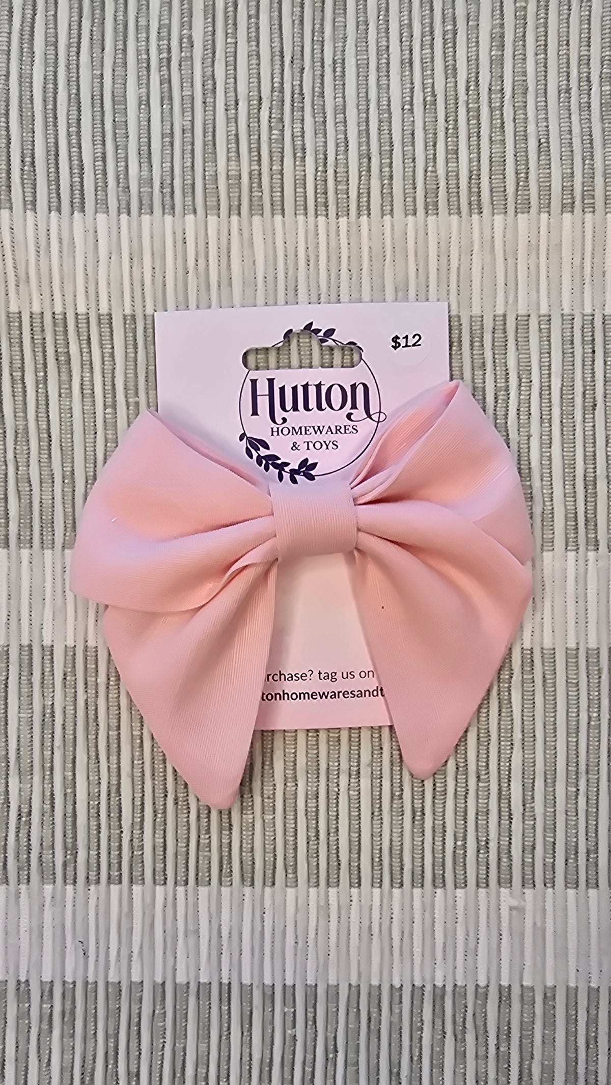 Large Ella bow